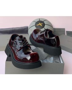 Balenciaga shinny wine