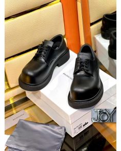 Balenciaga shoe