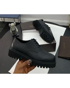 Bottega rough leather