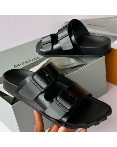 Balenciaga finger tips