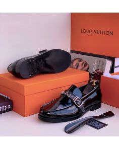 Lv shoe