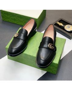 Gucci leather shoe
