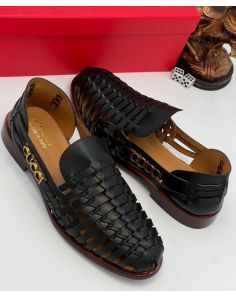 Gucci shoe sandals